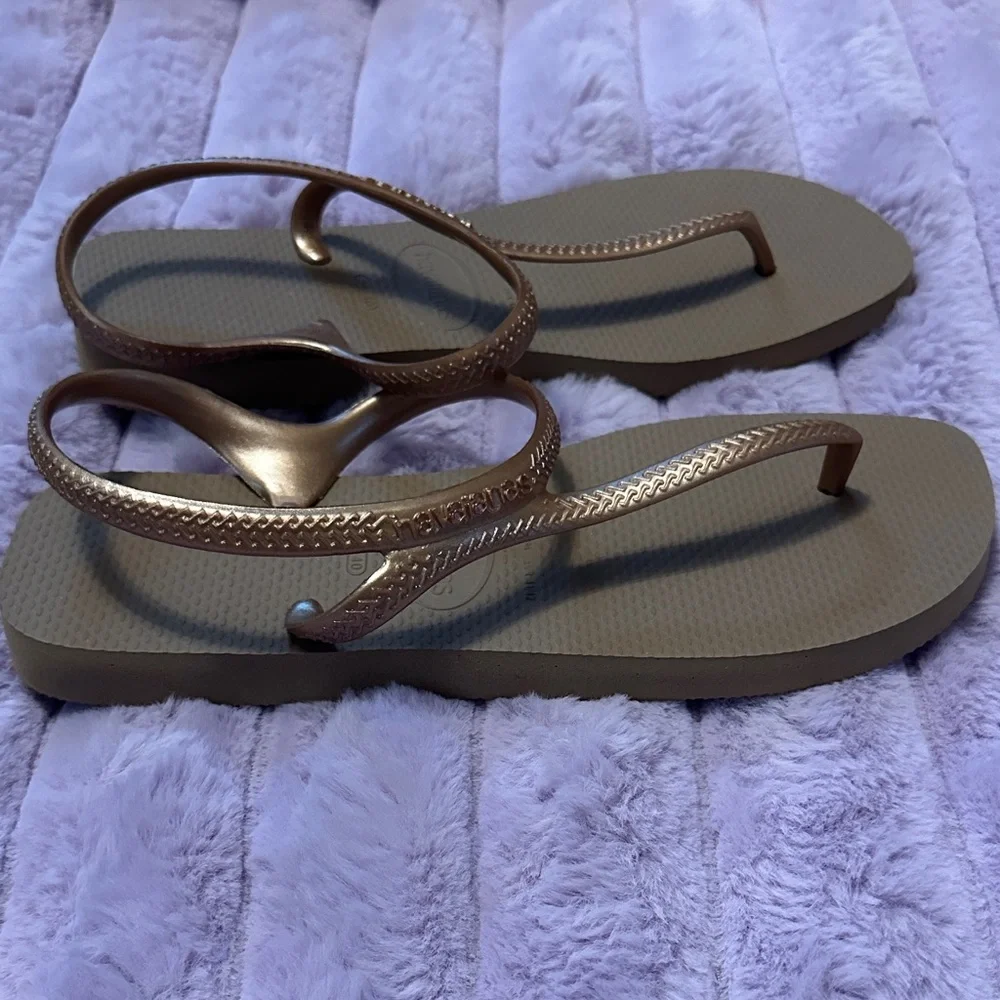 Havaianas Women's Gold Sandals - Picture 5 of 7